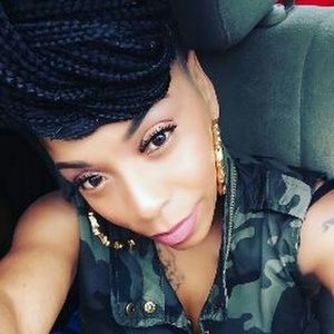 Meet your Posher, Traceyann